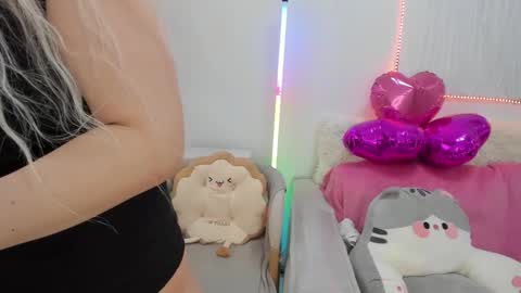 carol_may_ online show from February 16, 8:23 am