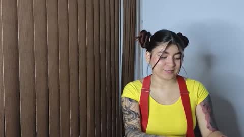 carolay759687 online show from November 20, 2:43 am