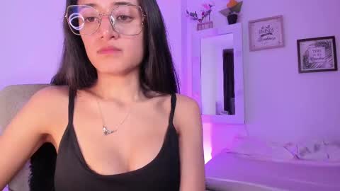 Caroline online show from February 15, 3:31 am