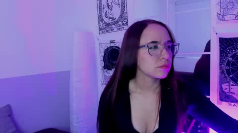 Carito  online show from December 17, 10:00 pm