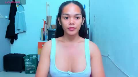 caroline_east online show from February 28, 6:39 am