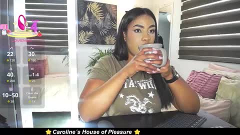 C A R O L I N E online show from November 6, 1:58 pm