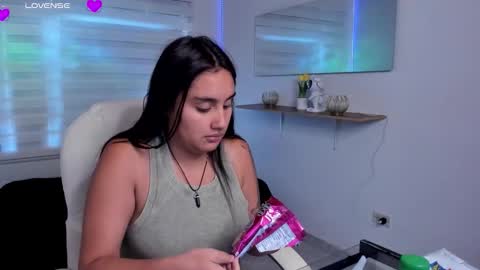 caroline_rodriguez_9 online show from February 22, 7:38 pm