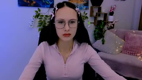 Your cute girl  online show from July 31, 8:48 am