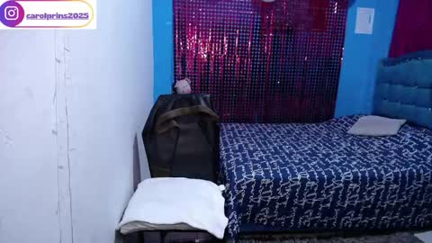 Carolinhe  online show from April 10, 4:33 pm