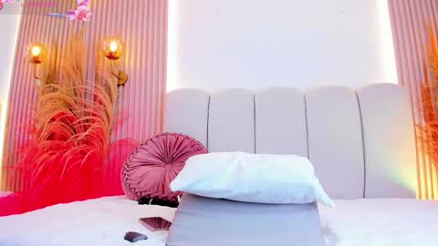 Carol Rivera  online show from December 5, 8:28 pm