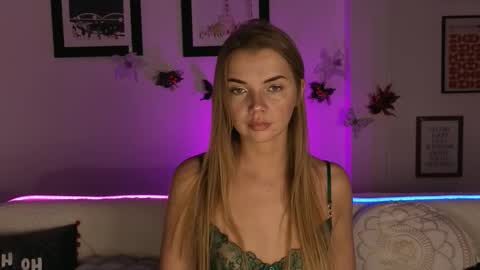 carriebradshawww online show from December 5, 6:49 pm