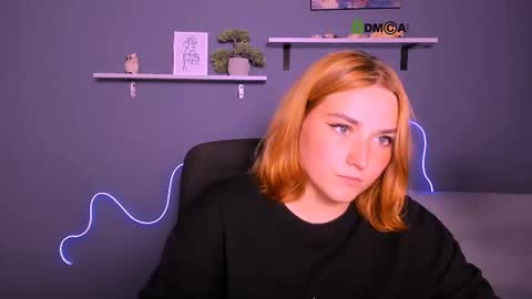 casey_meow_ online show from October 3, 12:46 pm