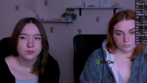casey_meow_ online show from January 7, 9:58 am