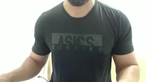 cashmastermuscle77 online show from October 18, 1:15 pm