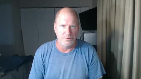 Snapshot of casinocam chatting on September 19, 7:12 am CasinoCam online show from September 19, 7:12 am