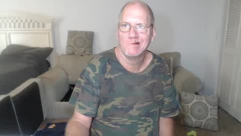 Snapshot of casinocam chatting on February 26, 2:38 pm CasinoCam online show from February 26, 2:38 pm