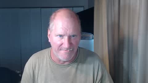 Snapshot of casinocam chatting on September 23, 2:44 pm CasinoCam online show from September 23, 2:44 pm