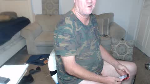 Snapshot of casinocam chatting on February 19, 12:11 pm CasinoCam online show from February 19, 12:11 pm