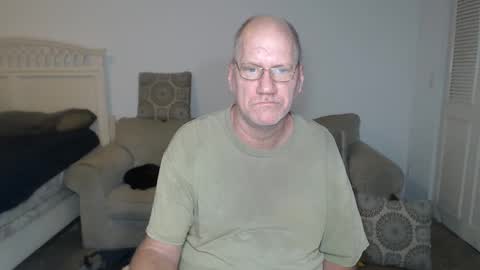 Snapshot of casinocam chatting on February 20, 12:52 am CasinoCam online show from February 20, 12:52 am