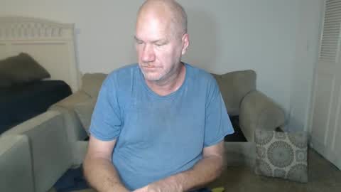Snapshot of casinocam chatting on March 11, 12:44 am CasinoCam online show from March 11, 12:44 am