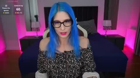 Cassandra online show from April 21, 9:11 pm