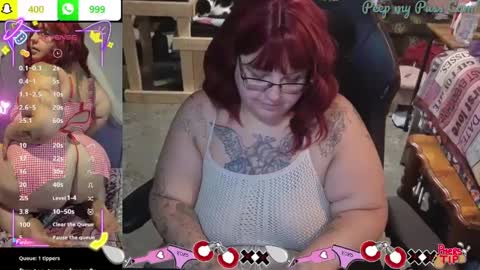 Snapshot of casserole_bbw chatting on September 23, 3:17 pm Casserole bbw online show from September 23, 3:17 pm