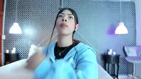 cassie_bloom online show from June 15, 7:39 pm