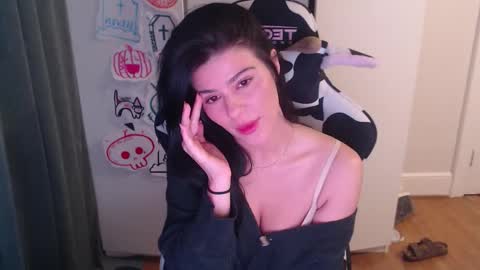 Snapshot of cassiealvarez chatting on October 28, 3:51 am cassiealvarez online show from October 28, 3:51 am