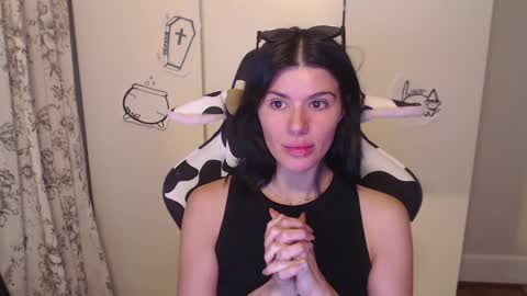 Snapshot of cassiealvarez chatting on October 5, 12:08 am cassiealvarez online show from October 5, 12:08 am