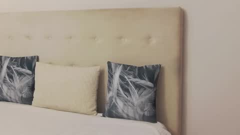 CassieHilton online show from October 14, 6:55 pm