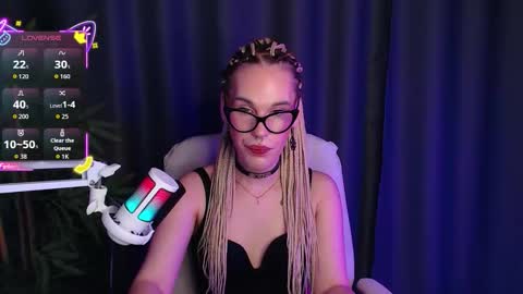 Cassie online show from December 3, 11:16 pm