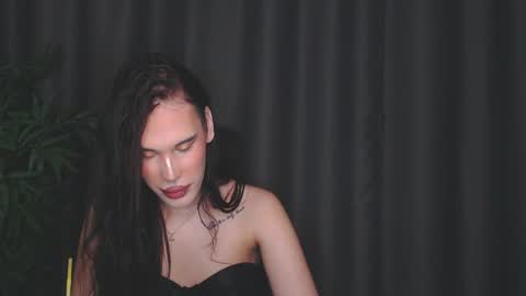 Cassie online show from May 21, 3:40 pm