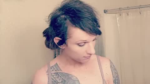 Cassiemichelle online show from April 1, 1:23 pm