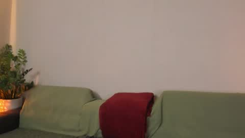  cassandra  online show from February 22, 5:37 pm