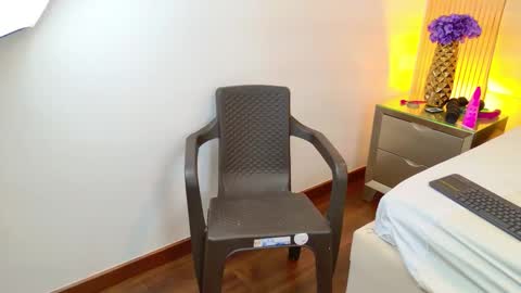 Dani   online show from October 21, 8:56 pm