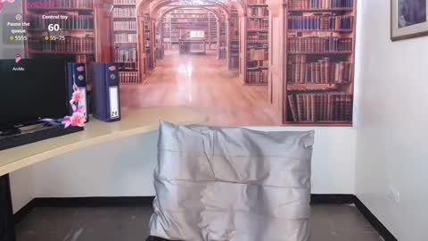 Queen Catalella online show from December 16, 3:24 am