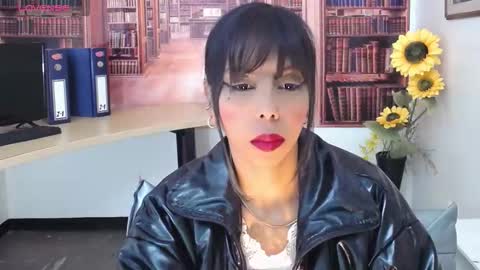 Queen Catalella online show from October 25, 3:51 am