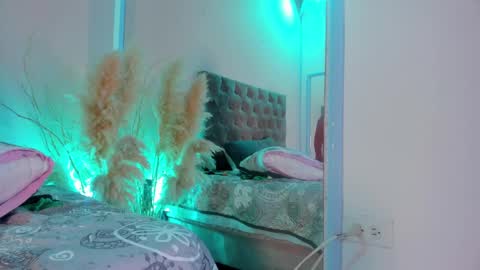 Cataleya online show from November 17, 4:37 am