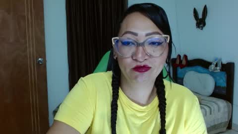 isabel online show from March 4, 9:29 am