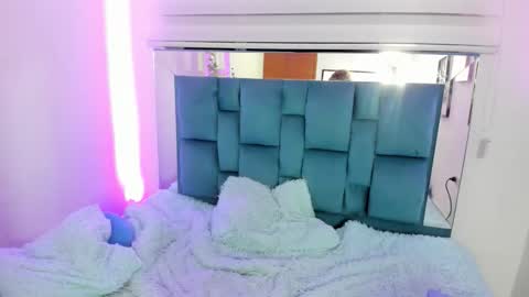 Catalina online show from April 11, 6:40 am