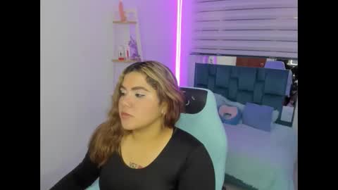 Catalina online show from April 22, 12:23 pm