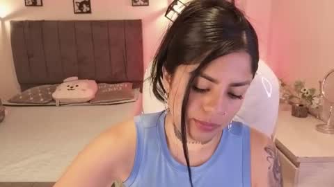 Snapshot of catalina_naughtyy chatting on October 13, 4:03 am Catalina online show from October 13, 4:03 am