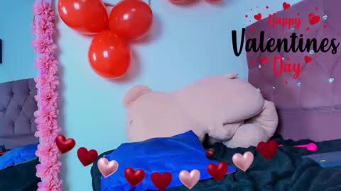 Catalina online show from February 14, 10:23 pm