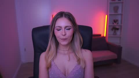 catecrago  online show from March 6, 9:08 am