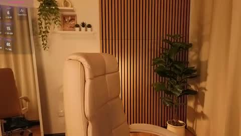 Anna  online show from April 18, 2:46 am