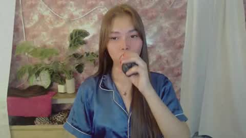 catherine_365 online show from June 11, 2:22 am