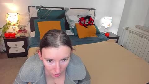 Catrin online show from November 3, 8:04 am