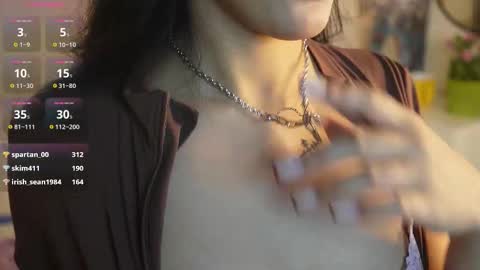 Lee online show from September 19, 5:38 pm