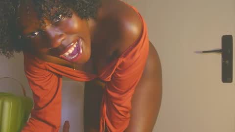 catrine online show from October 8, 12:40 am