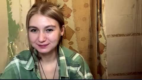 Lola online show from October 24, 10:10 pm