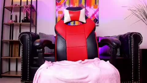 Catt Noir online show from July 28, 8:52 pm