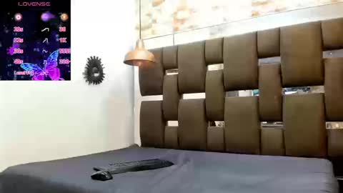 cattaleyaqueen_ online show from September 15, 3:24 pm