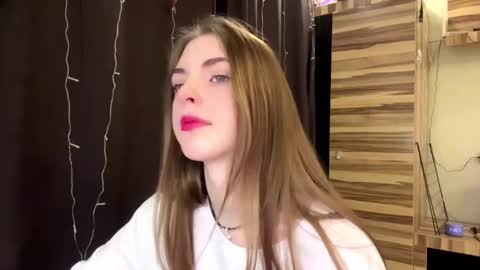 Polly online show from February 28, 8:07 am