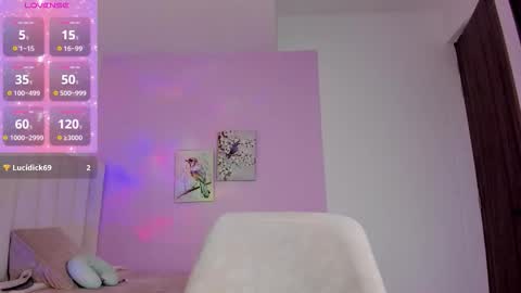Snapshot of caylin_jordan chatting on October 9, 12:54 pm Cay online show from October 9, 12:54 pm